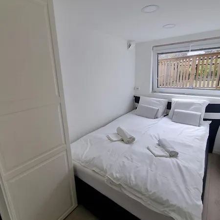 Apartment Modern Basement With Huge Terrace, Great View From It And Free Parking *
